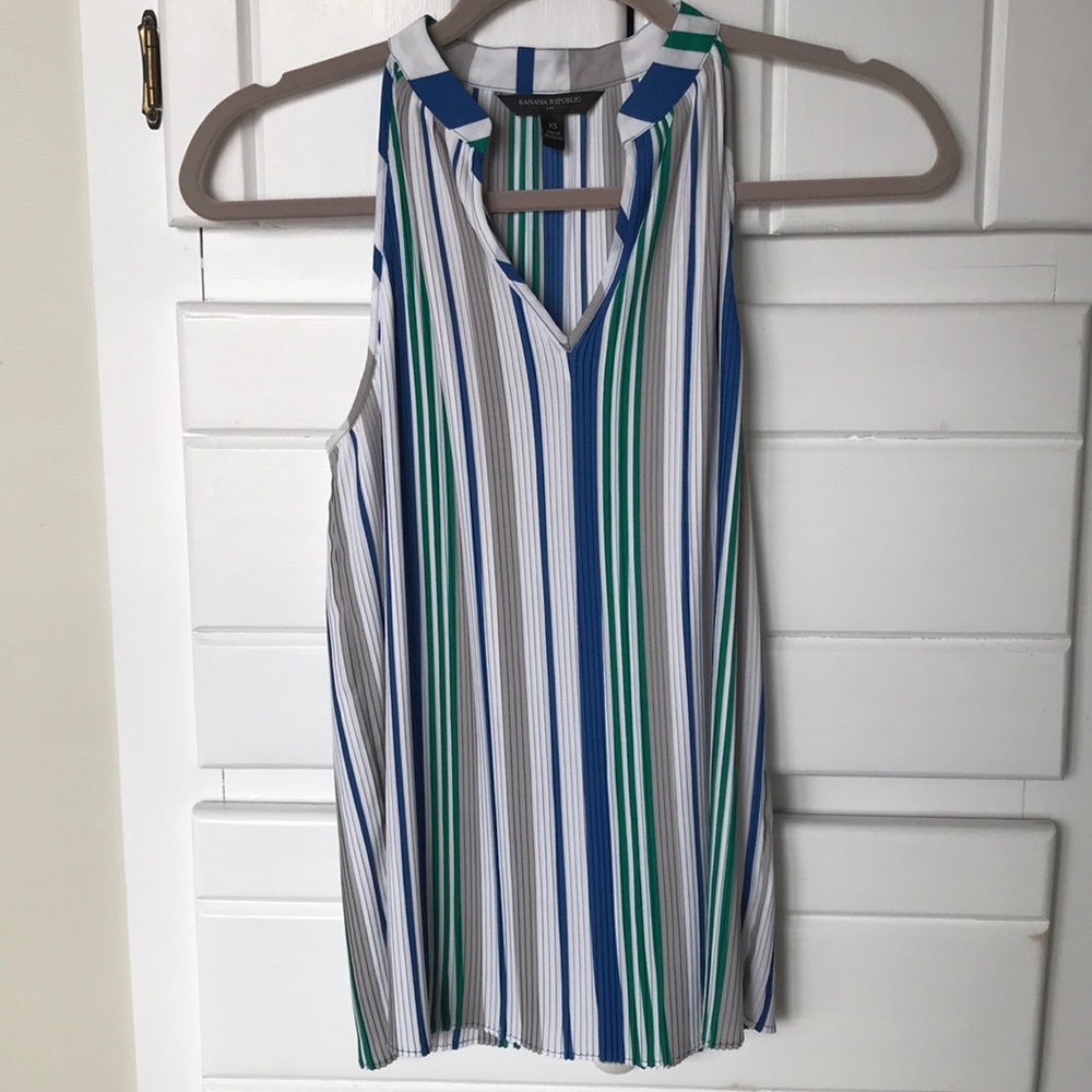 Sleeveless Tank NWOT